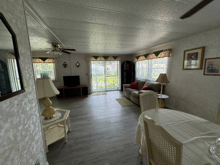 315 Murray Drive a Lakeland, FL Mobile or Manufactured Home for Sale